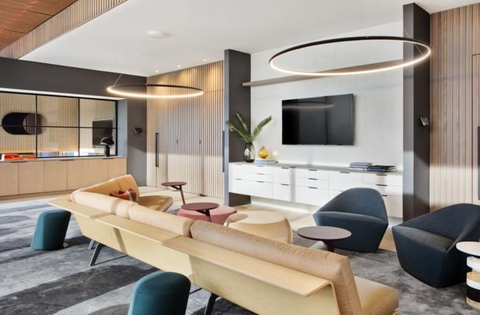 1000平米創意金融辦公室設計